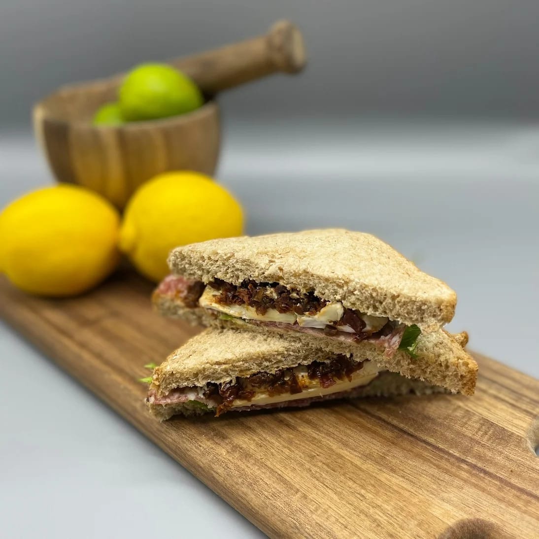 Salami och briesandwich Catering Maxi ICA Stormarknad Växjö